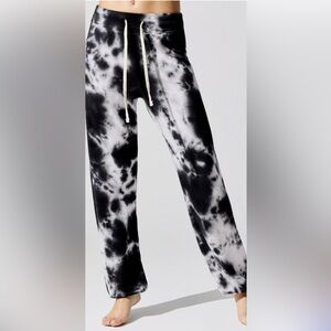 Sundry Black and White Tie-Dye Pants size 1